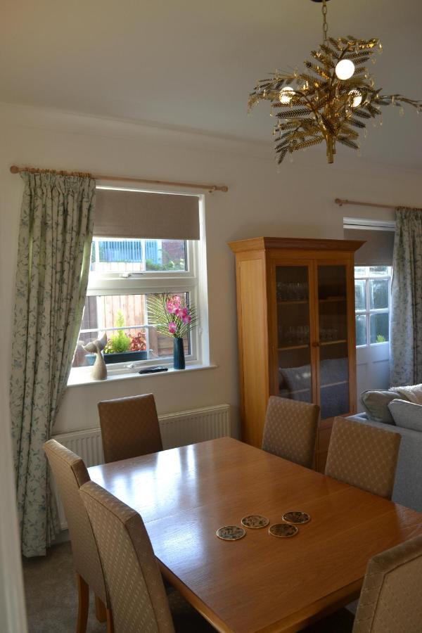 Frinton Escapes - The Cottage Exterior photo