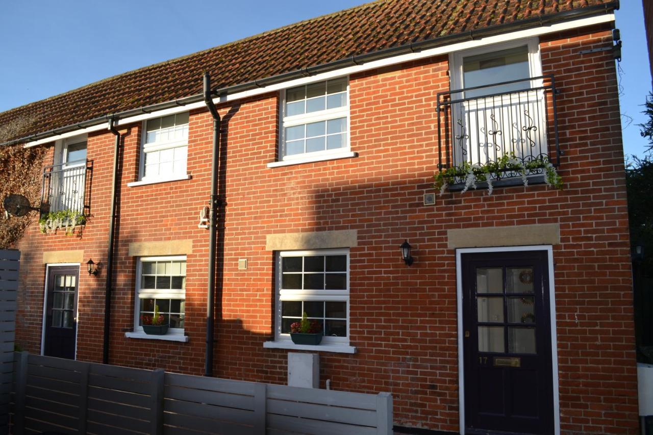 Frinton Escapes - The Cottage Exterior photo